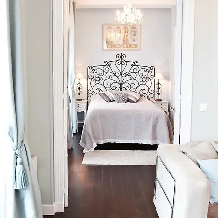 La Charme Du Marais Апартаменты Париж