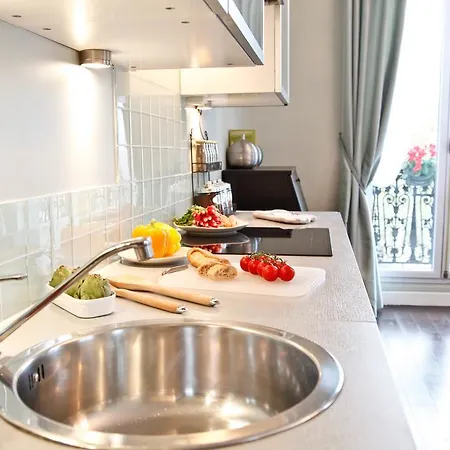 La Charme Du Marais Apartment *